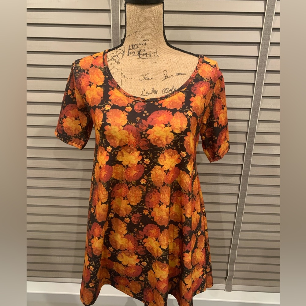 LuLaRoe Perfect Tee
